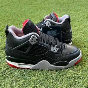 Air Jordan 4 Retro